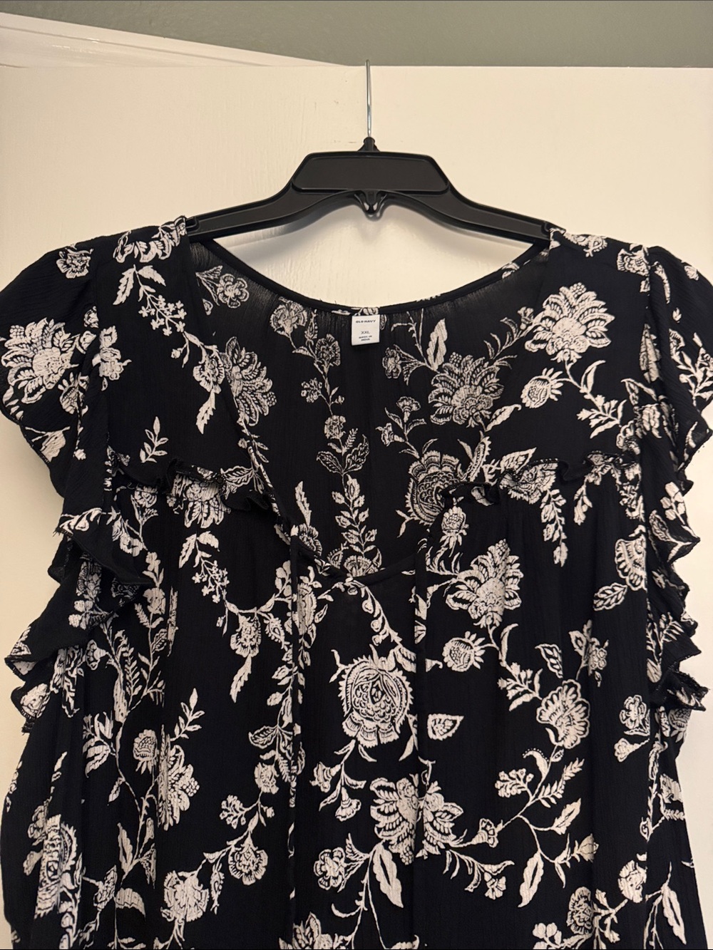 Old Navy Flutter Sleeve top
